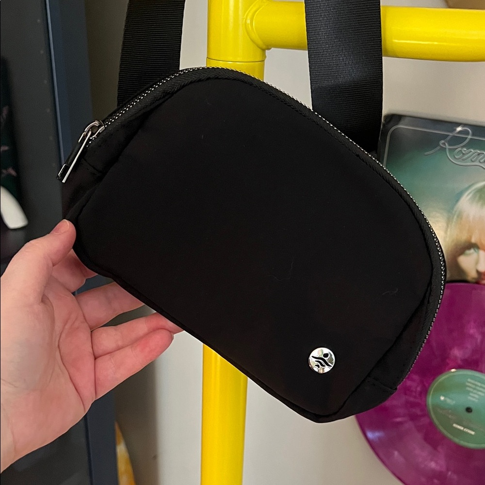HALARA Black Belt Bag